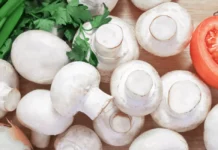 Cibi che non dovrebbero essere riscaldati e cosa succede loro?