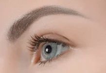 Cosa devo fare se gli occhi mi lacrimano?