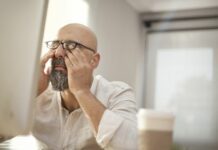 Occhi Stanchi: cosa sono, sintomi, cause, diagnosi e possibili cure